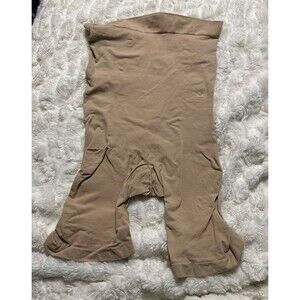 Kim Kardashian SKIMS sculpting Mid Thigh Shorts - Size 2X